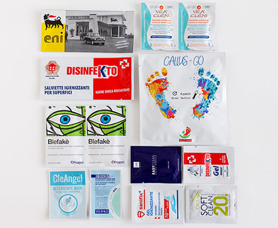 Salviette detergenti/cosmetiche in bustine monouso